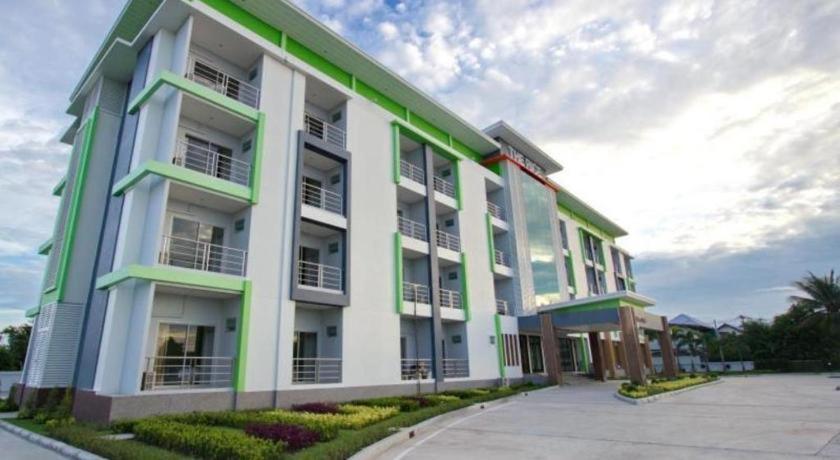 The Rice Hotel Roi Et Exterior foto